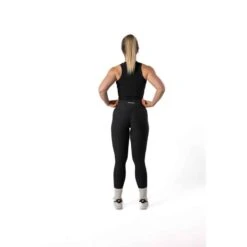 Camiseta Canalada V2 Con Cuello Alto Fitness Negra 12 Camiseta Canalada V2 Con Cuello Alto Fitness Negra -Fitness Tienda camiseta canalada v2 con cuello alto fitness negra 4