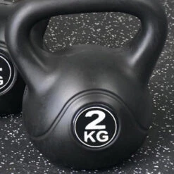 Kettlebell 2 Kg - Plástico - Para Uso Interior Y Exterior - Negro -Fitness Tienda kettlebell 2 kg plastico para uso interior y exterior negro 3