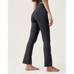 Legging De Mujer Chiara Born Living Yoga -Fitness Tienda legging de mujer chiara born living yoga 1