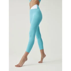 Born Living Yoga Legging De Mujer En Tejido Performance Con Capri -Fitness Tienda legging de mujer en tejido performance con capri 5