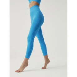 Born Living Yoga Legging De Mujer En Tejido Seamless Con Largo Capri -Fitness Tienda legging de mujer en tejido seamless con largo capri 5